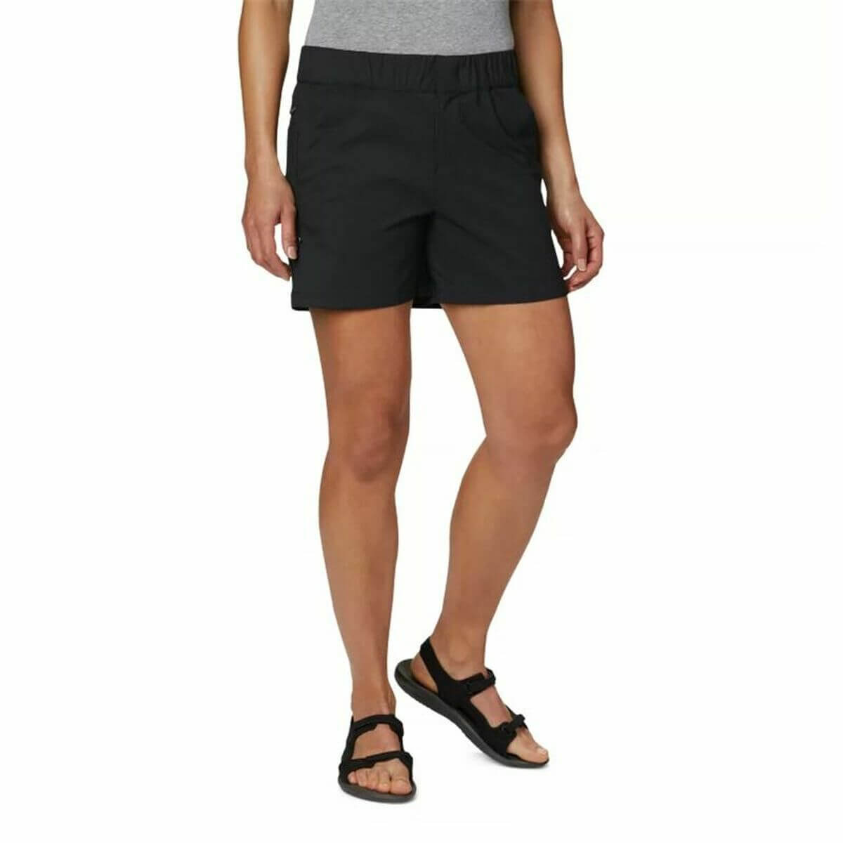 Black Columbia Firwood Camp™ Mountain sports shorts for women, ideal for outdoor and camping adventures.