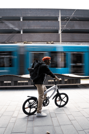 The Official Solar Beam Yellow E-Bike with Built-in Speakers & Bluetooth (Range up to 60km) - Effortless Transportation with Integrated Music Streaming