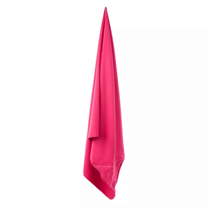 Aquawave Playa quick-drying microfiber towel in pink, ideal for outdoor sports and travel adventures. Size: 160 x 80 cm.