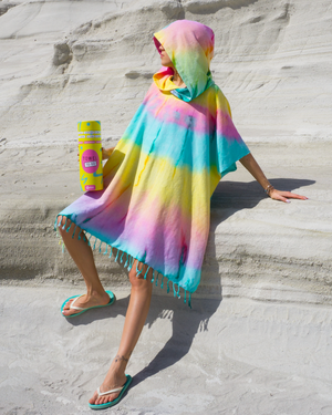 Poncho de playa con capucha y teñido anudado vibrante - Rosa y verde | Caja de regalo ecológica incluida.