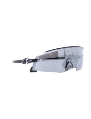 Oakley trendy winter snow sports goggles with frameless design for outdoor adventure and optimal comfort.