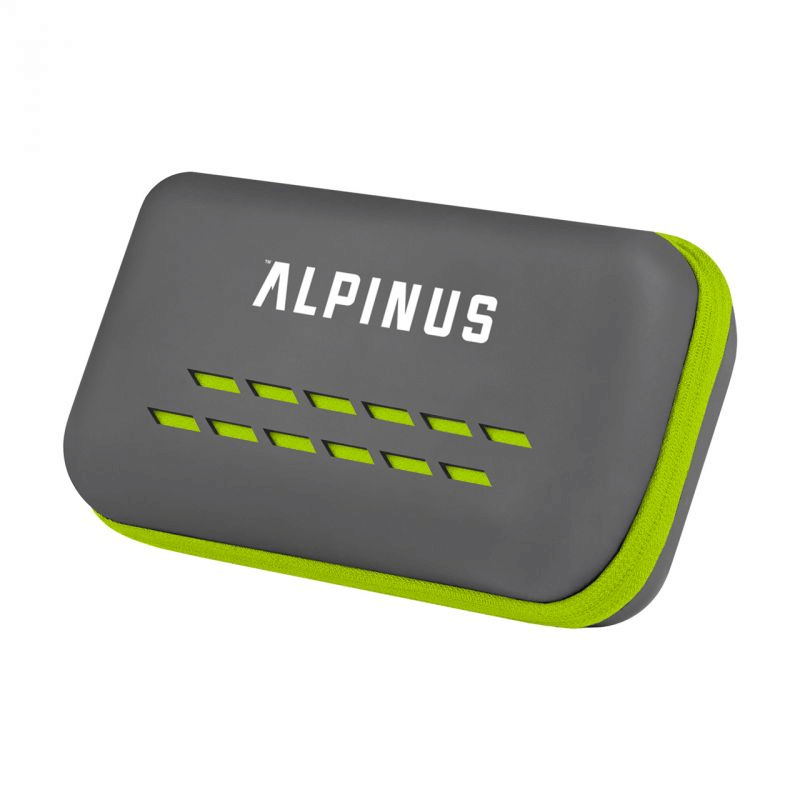 Alpinus Canoa quick-drying microfiber towel in green with red trim, perfect for outdoor adventures and travel.